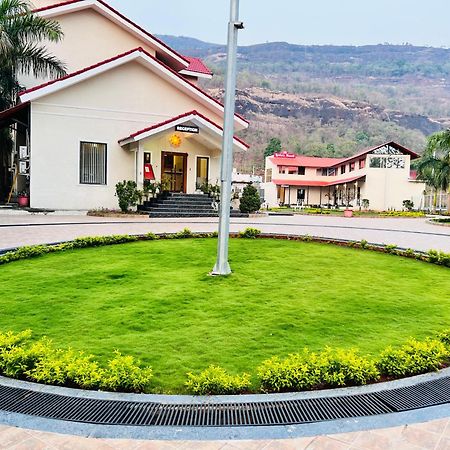 The Grand Leela Resort コーポリ エクステリア 写真
