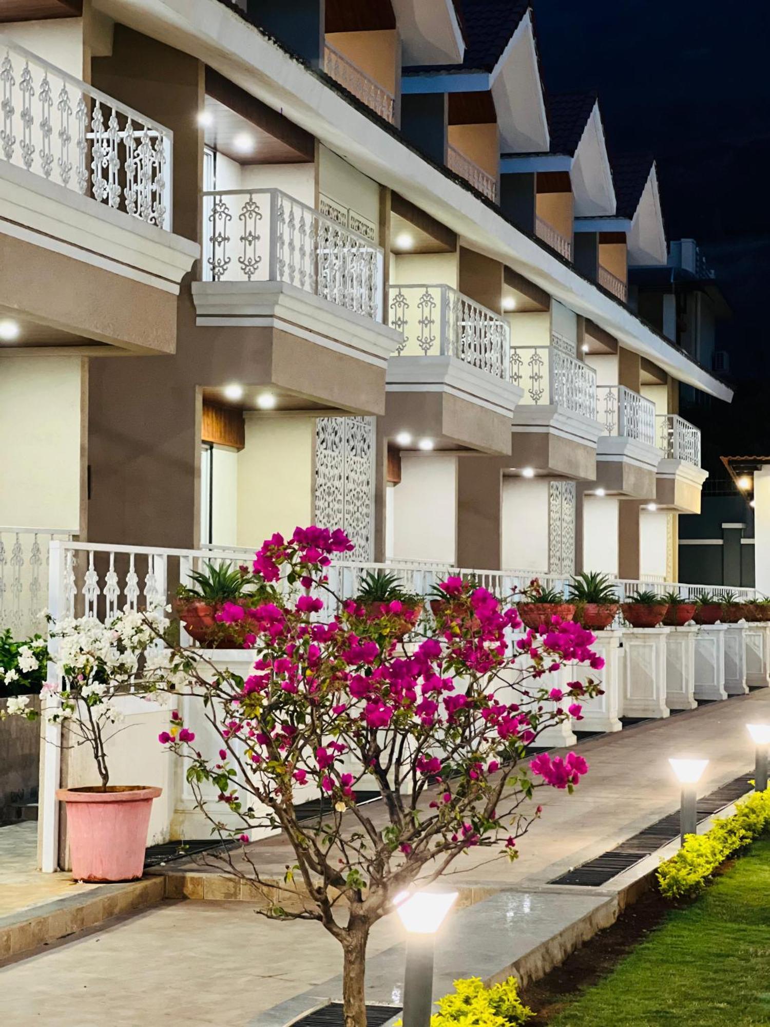 The Grand Leela Resort コーポリ エクステリア 写真