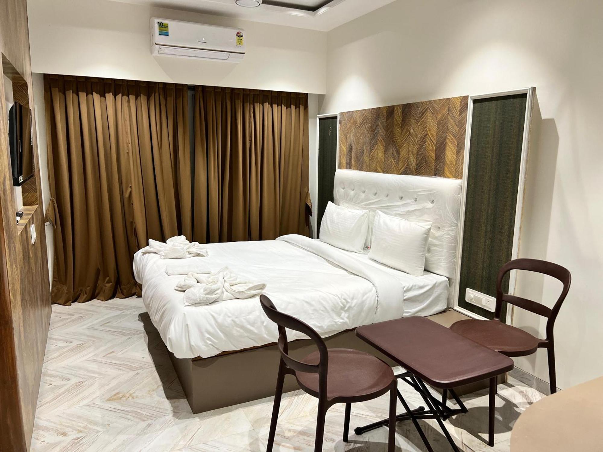 The Grand Leela Resort コーポリ エクステリア 写真