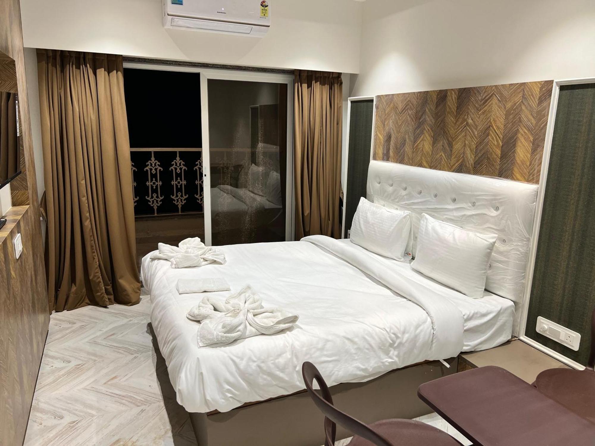 The Grand Leela Resort コーポリ エクステリア 写真